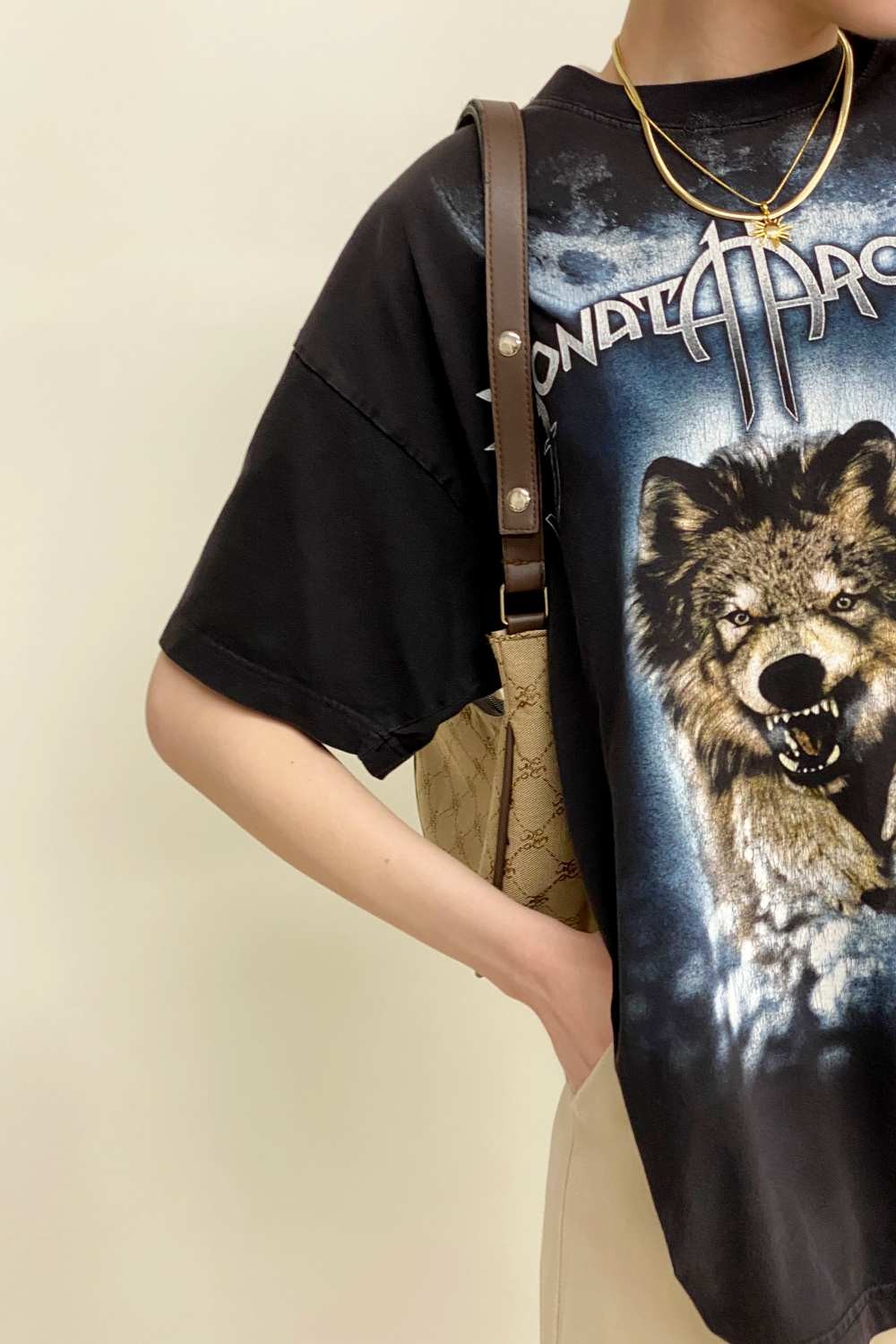 T-SHIRT