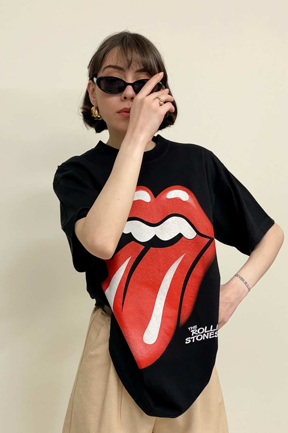 T-SHIRT