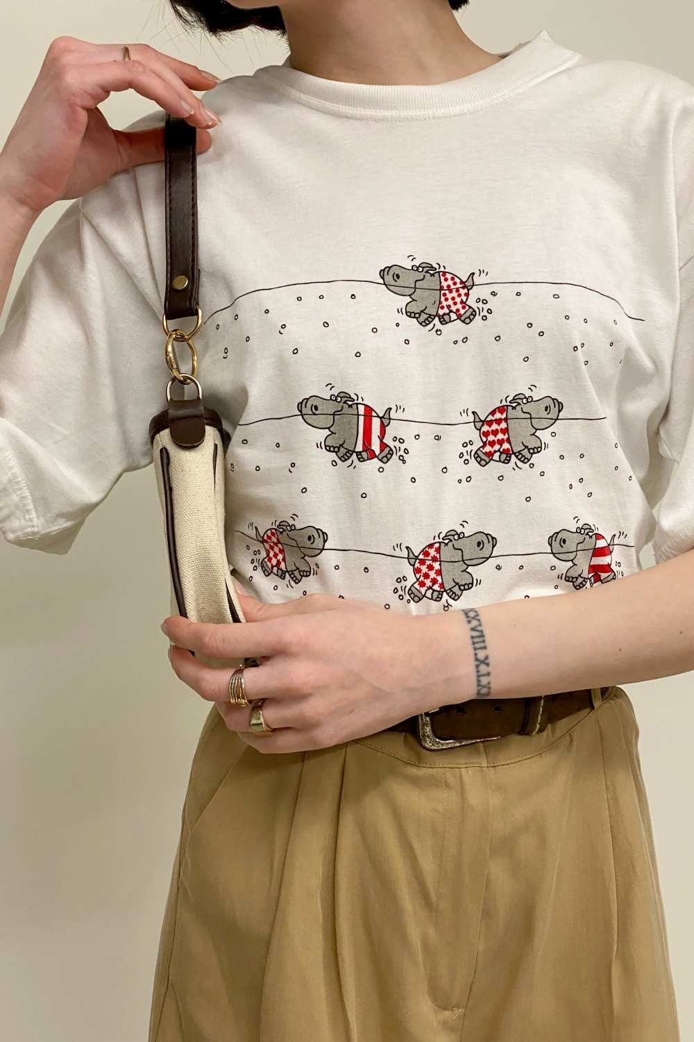 T-SHIRT