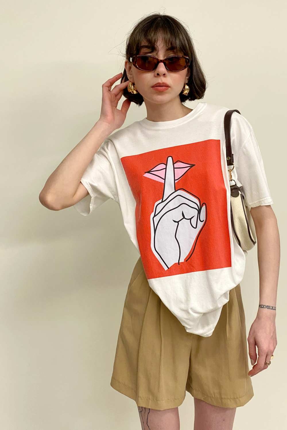 T-SHIRT