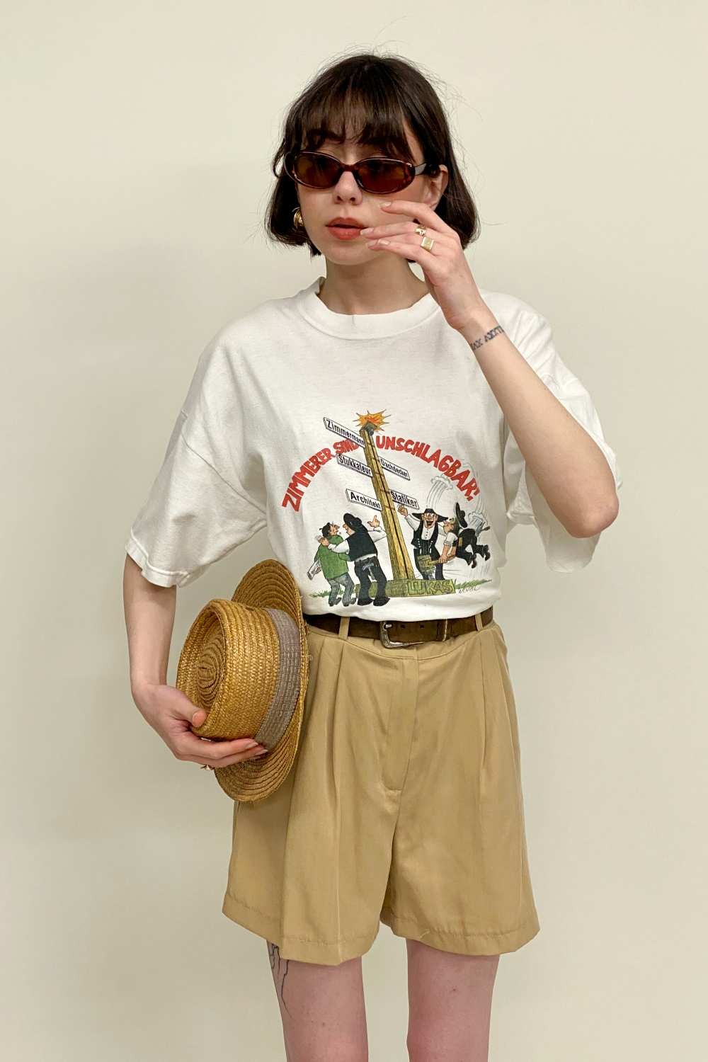 T-SHIRT