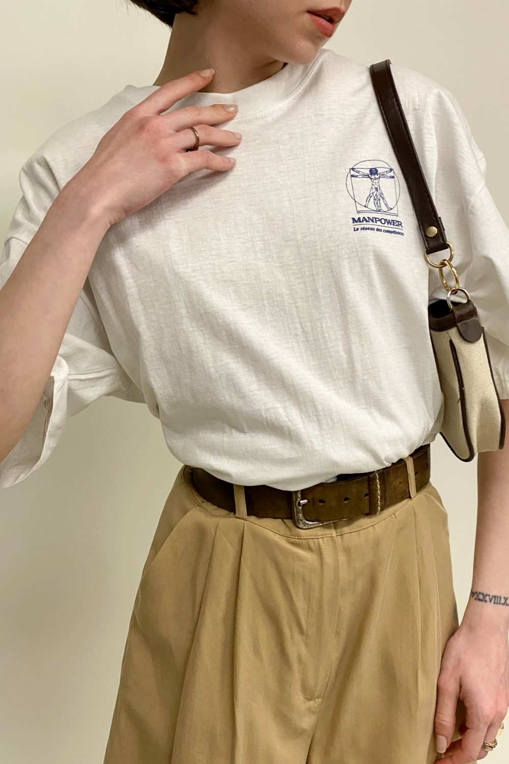 T-SHIRT