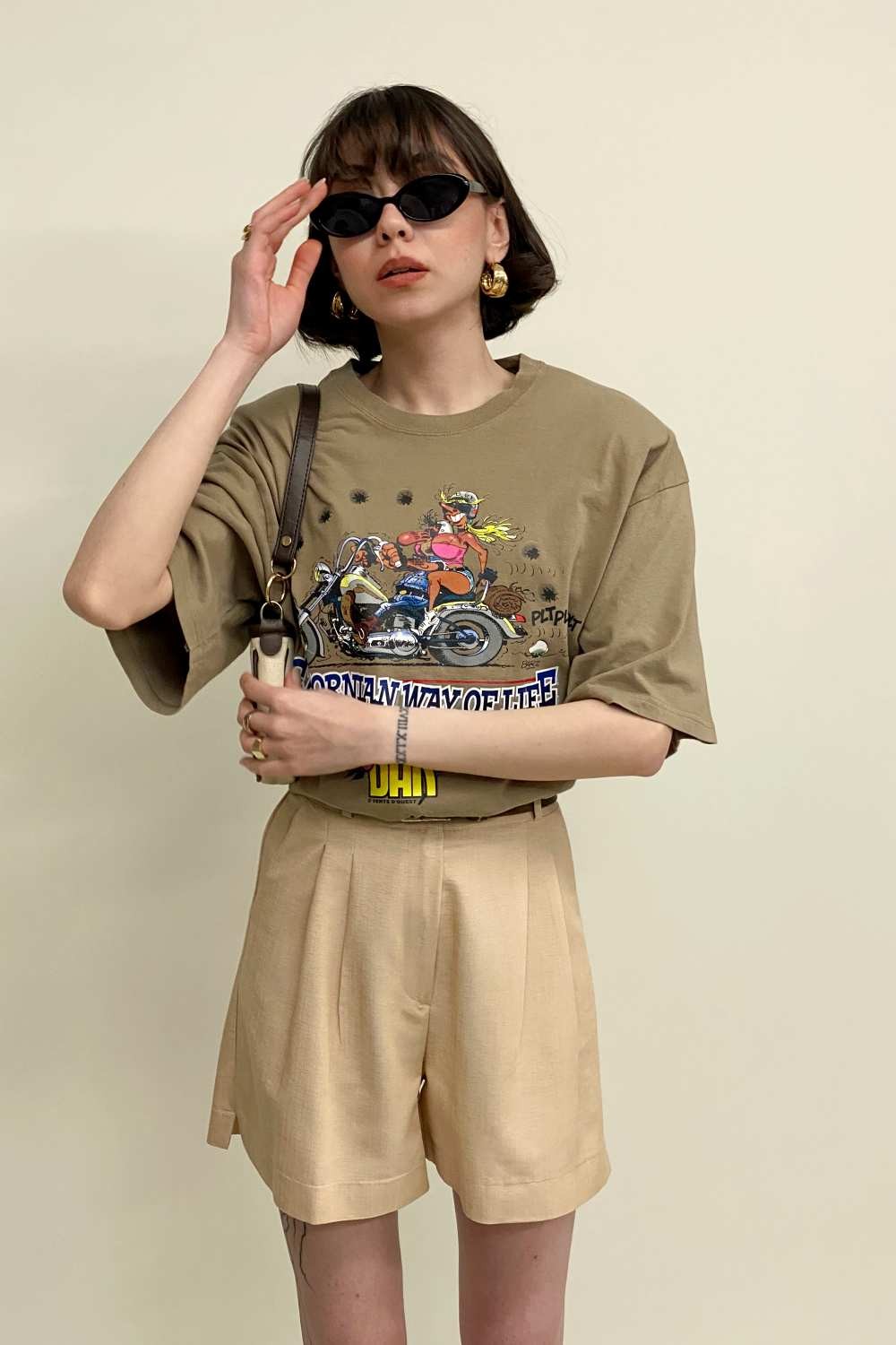 T-SHIRT