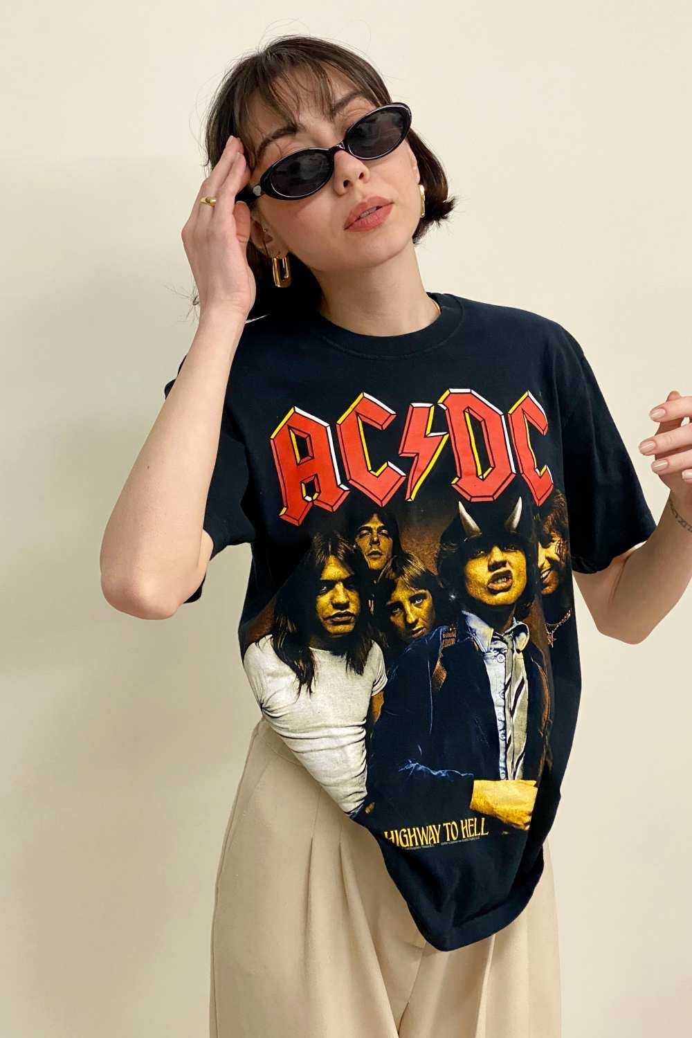 T-SHIRT