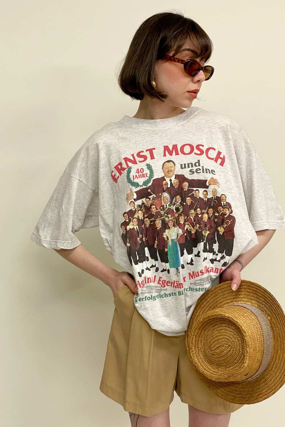 T-SHIRT