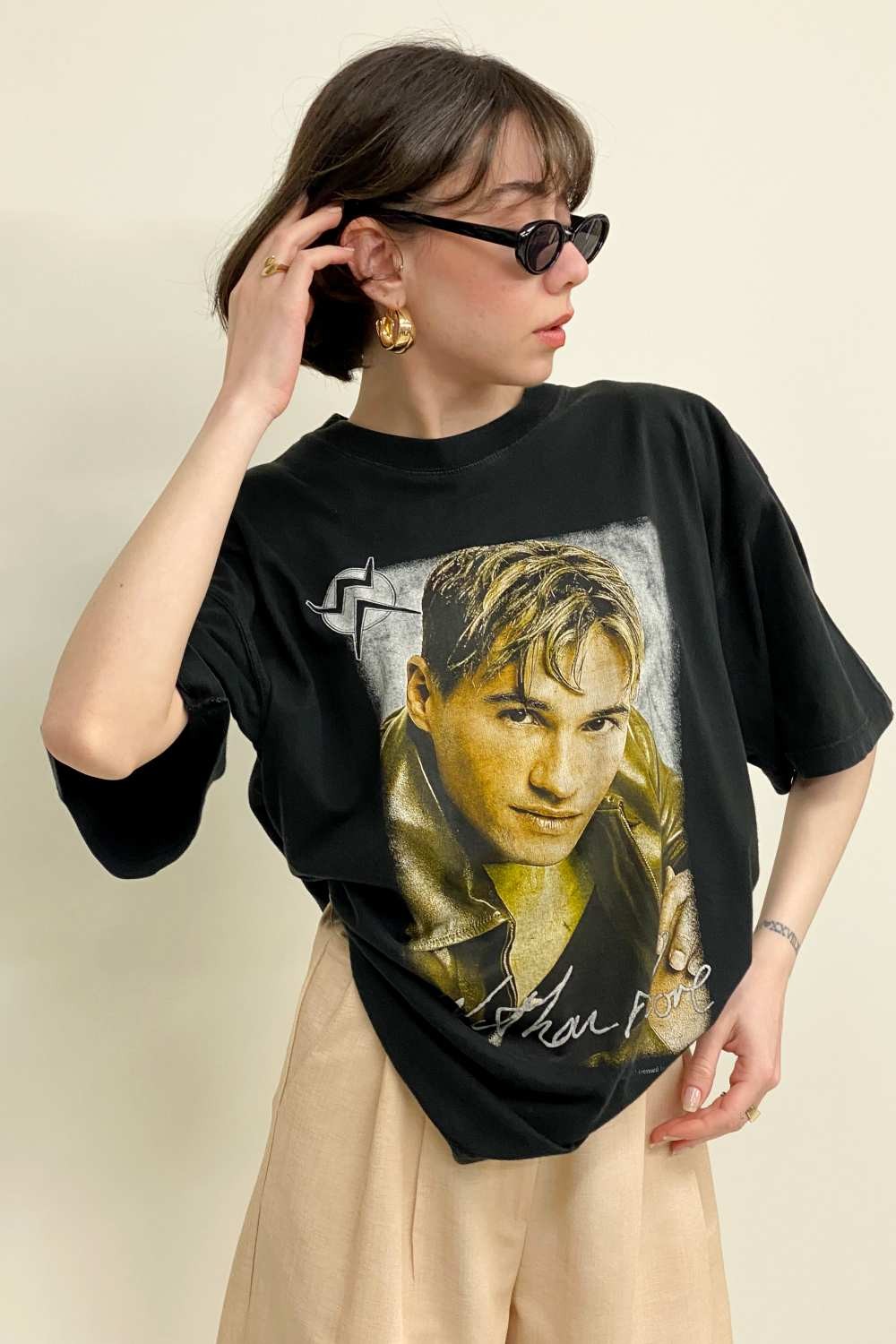 T-SHIRT