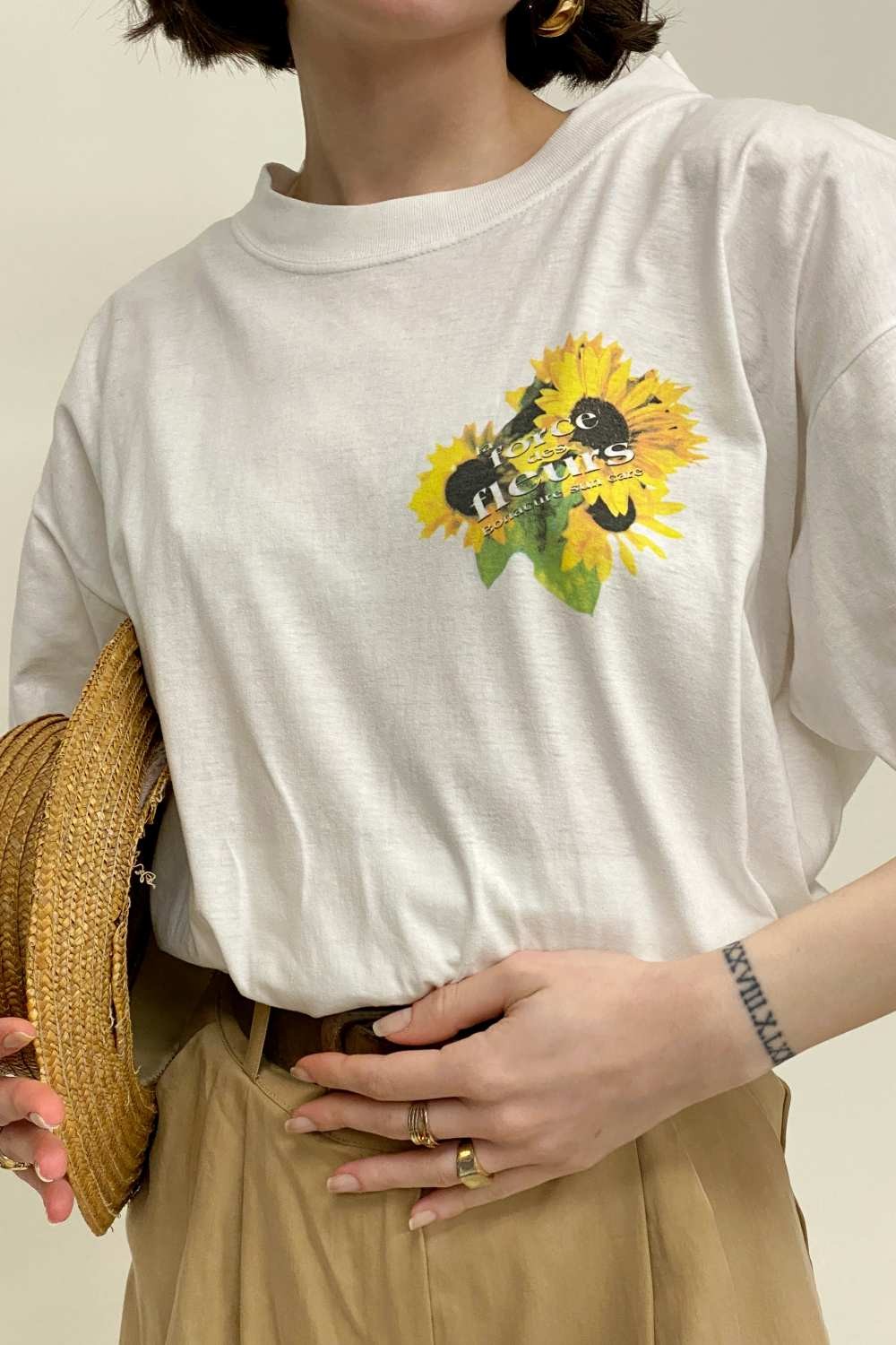 T-SHIRT