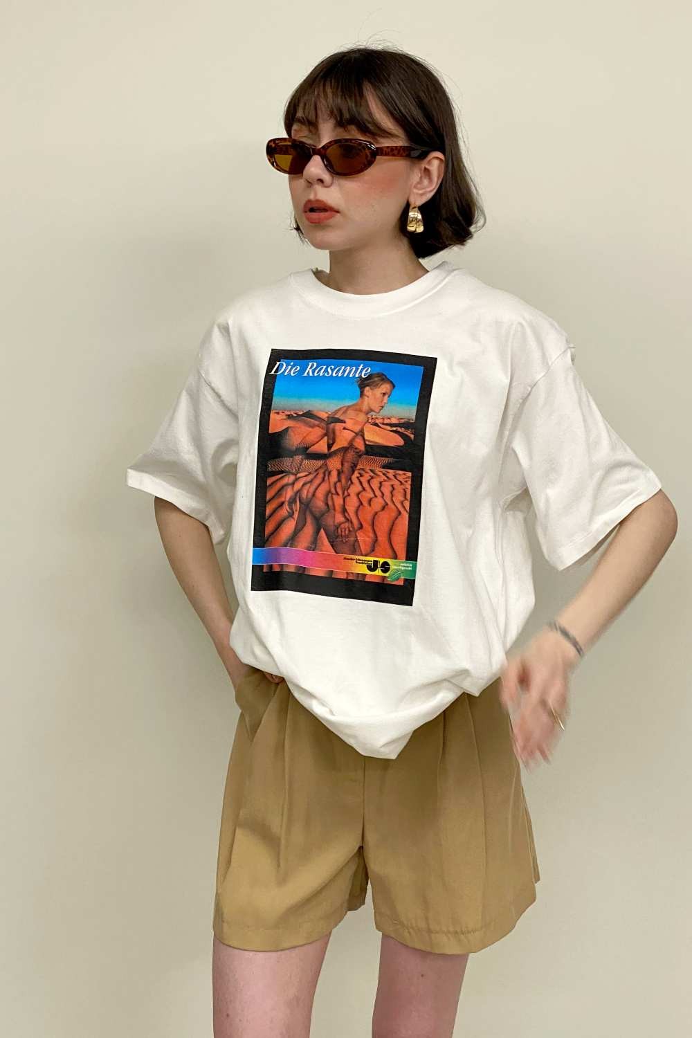 T-SHIRT