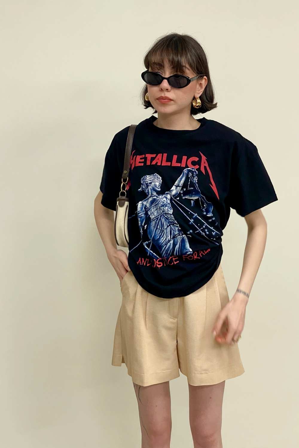 T-SHIRT