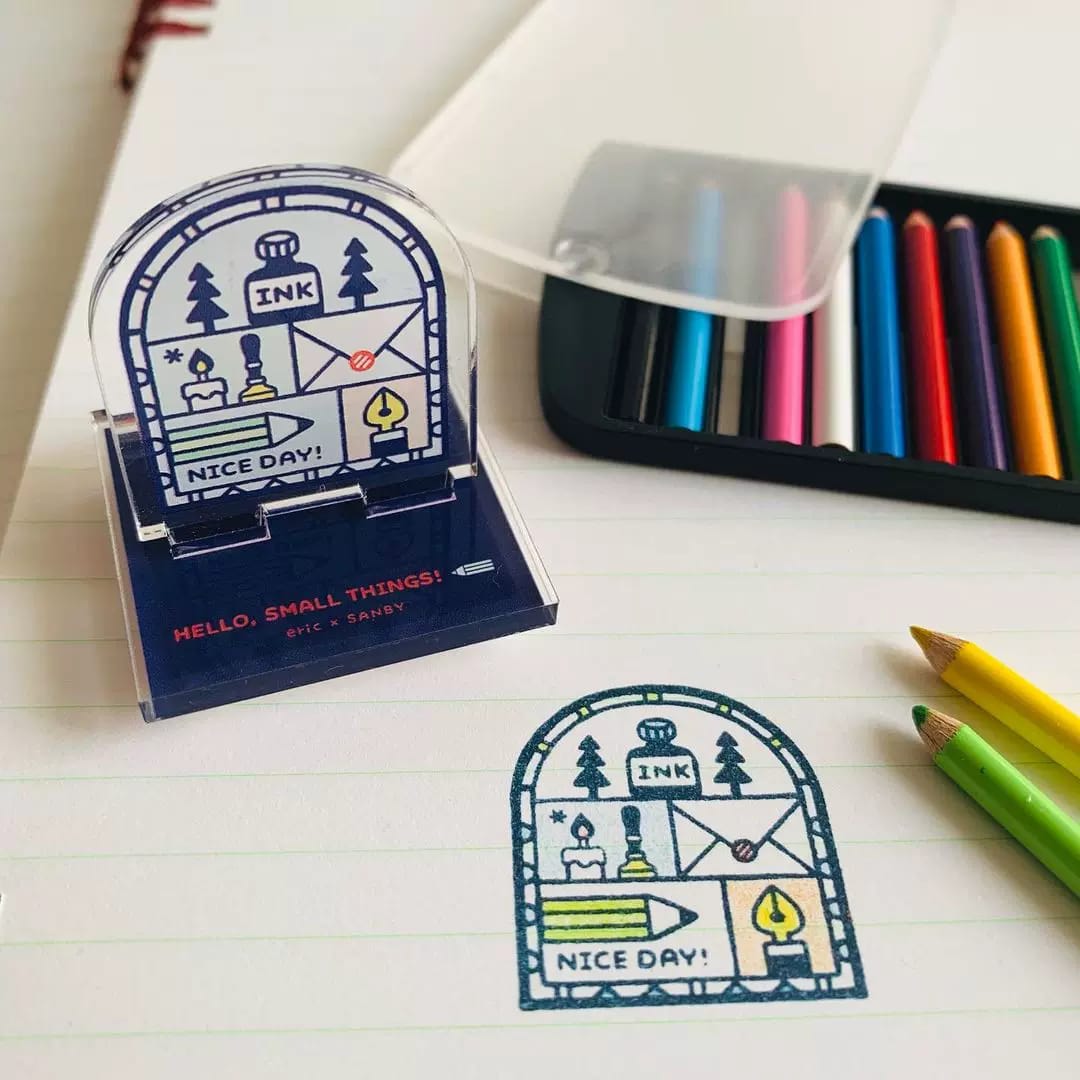 A25-Eric small things ayakli stamp