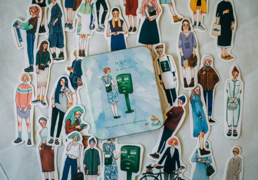 S25-La dolce vita 30 adet  A faraway journey tin box sticker set