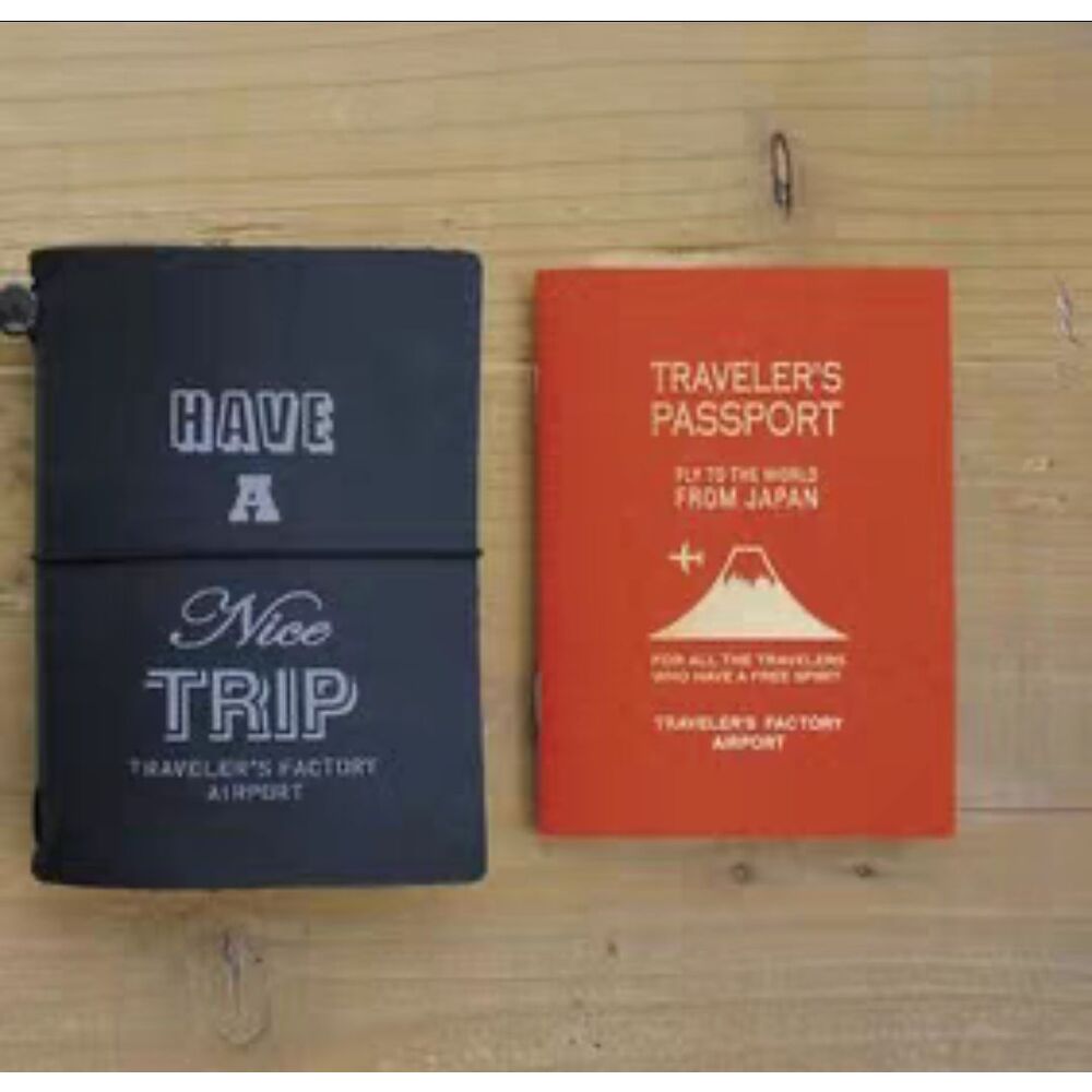 {Ön sipariş} Traveler's notebook Airport special edition
