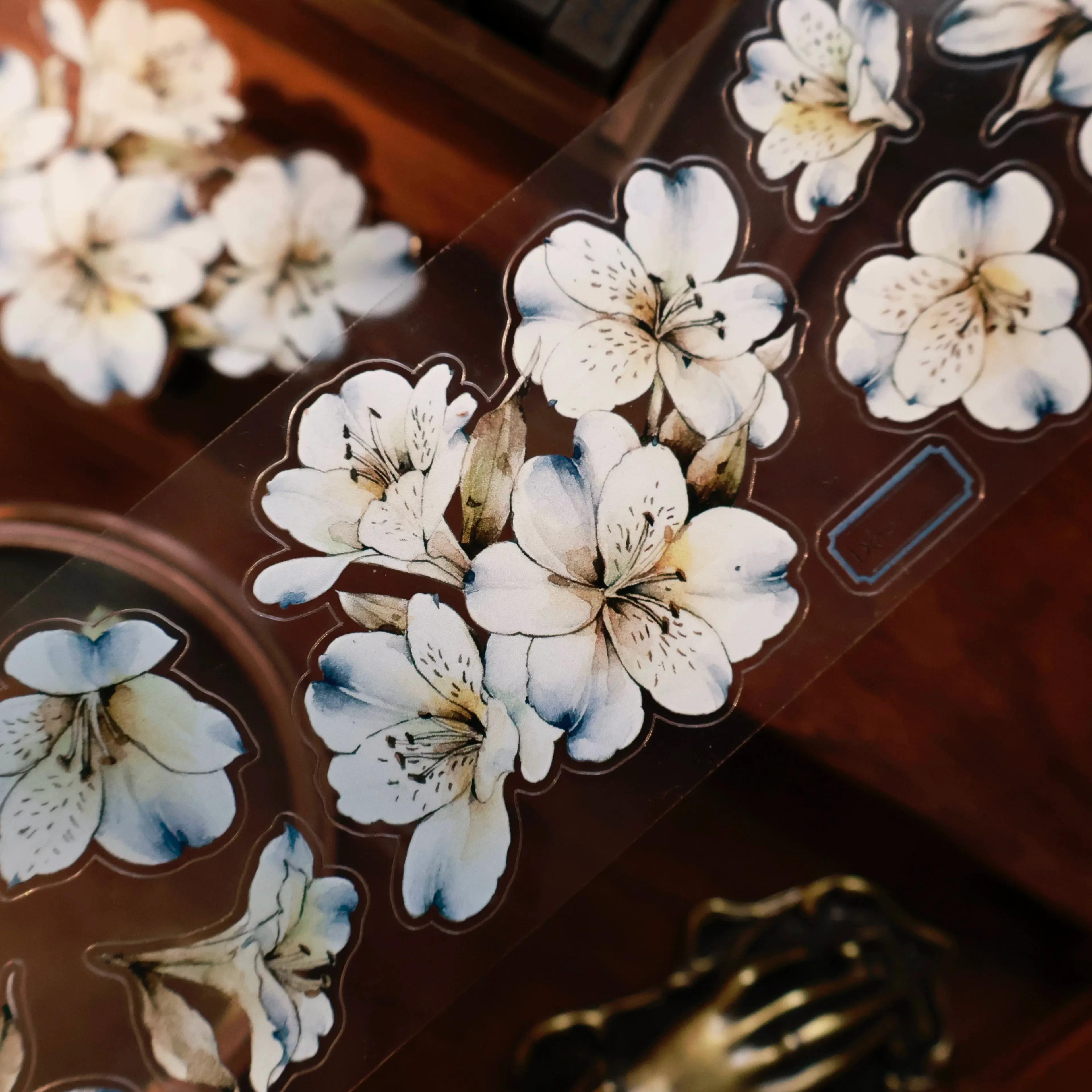 L24-YiEr 100cm mavi ve beyaz çiçek kendinden kesimli pet tape