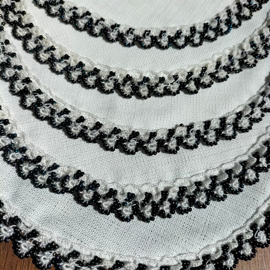 Siyah boncuk oyalı supla