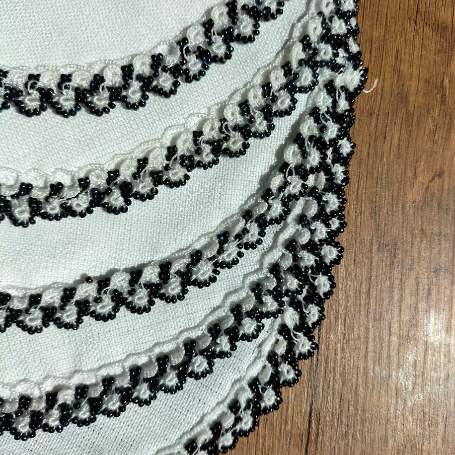 Siyah boncuk oyalı supla