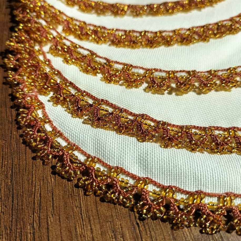 Boncuk oyalı kahve supla