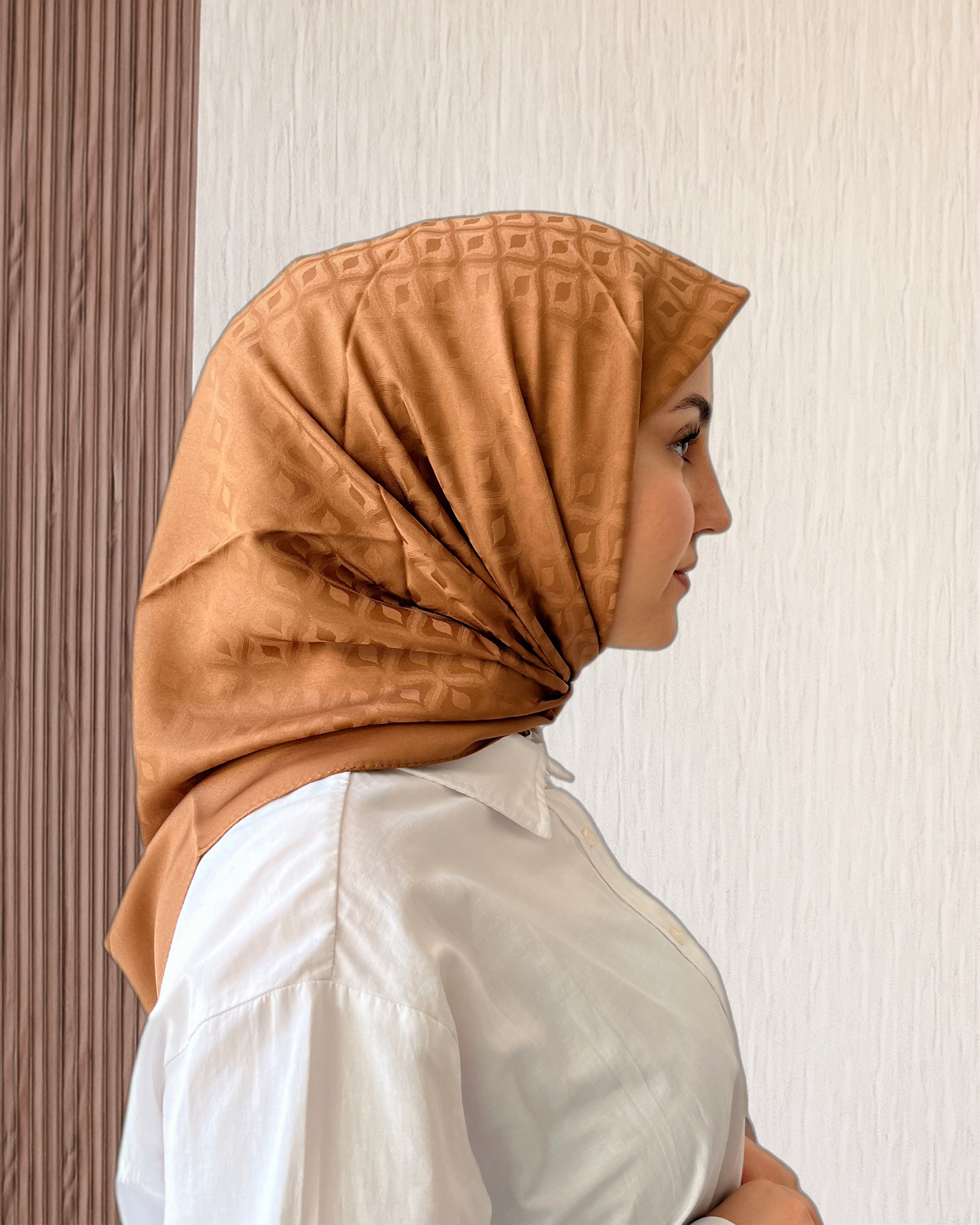 Damla Desen Jakar Eşarp- SarQa Scarft