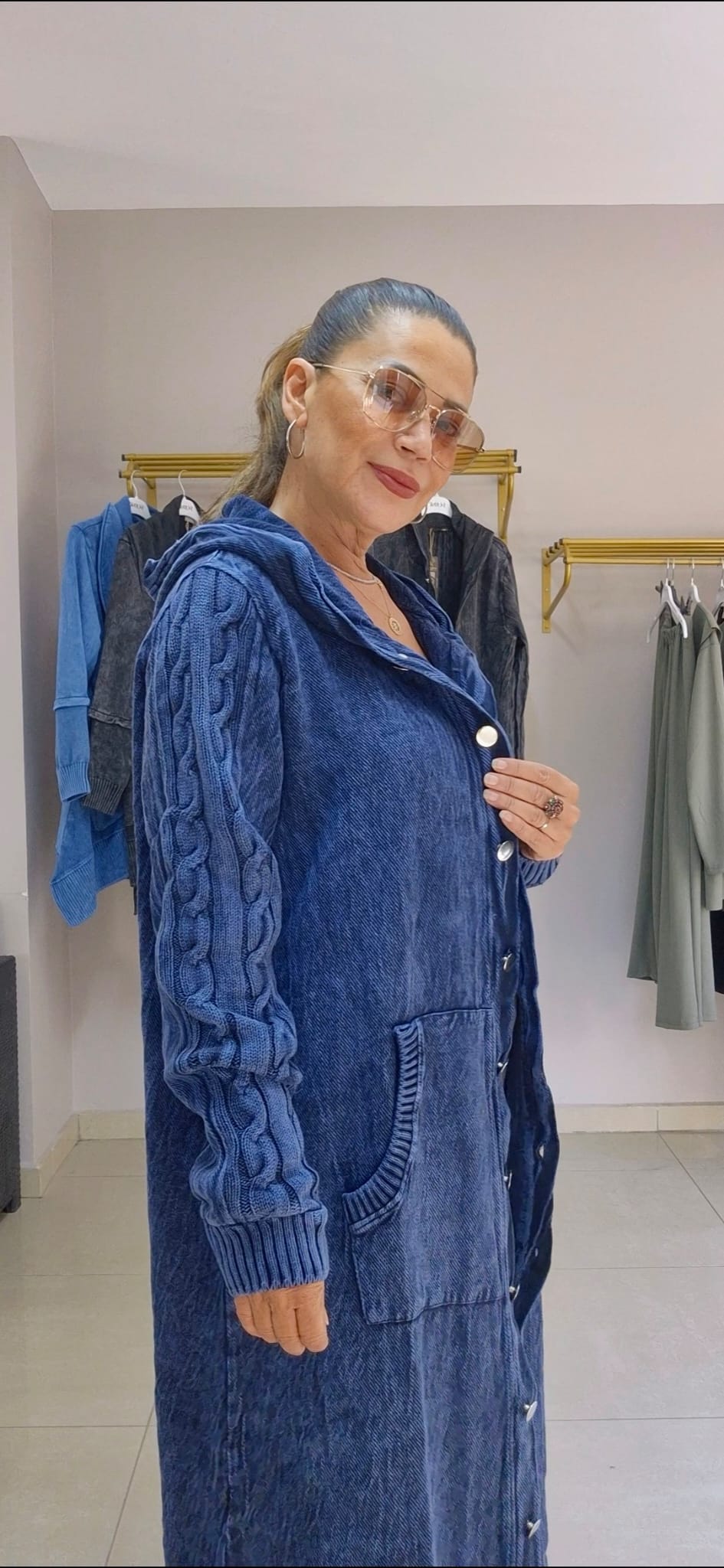 KOT ÖRME DÜĞMELİ KAP