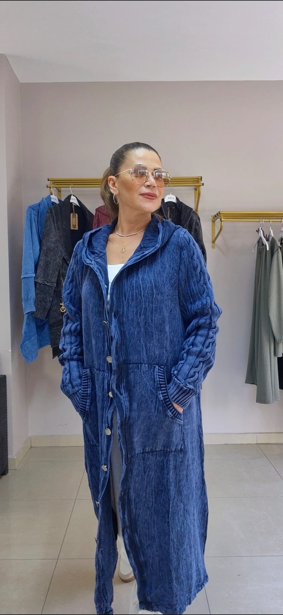 KOT ÖRME DÜĞMELİ KAP