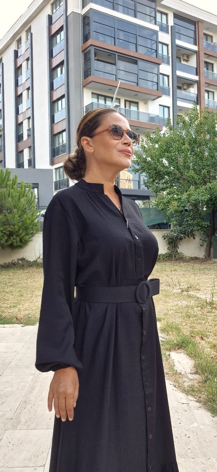 Önden Düğmeli Kemerli Çilek Elbise