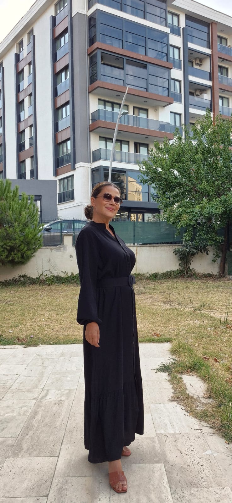 Önden Düğmeli Kemerli Çilek Elbise
