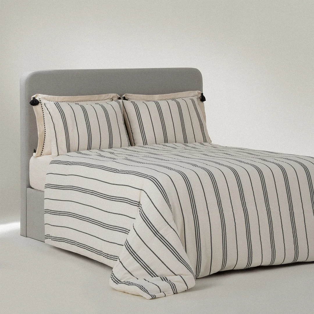 İzgi Battal Boy Nevresim Takımı Organik Pamuk Müslin Siyah