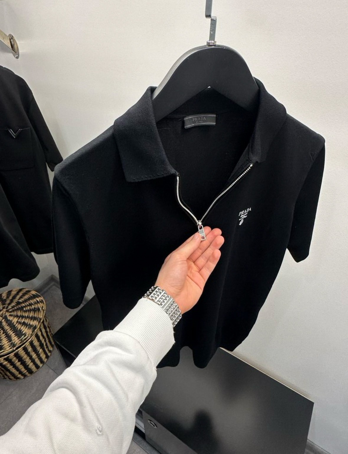 Prada Yarım Fermuarlı Triko Tişört