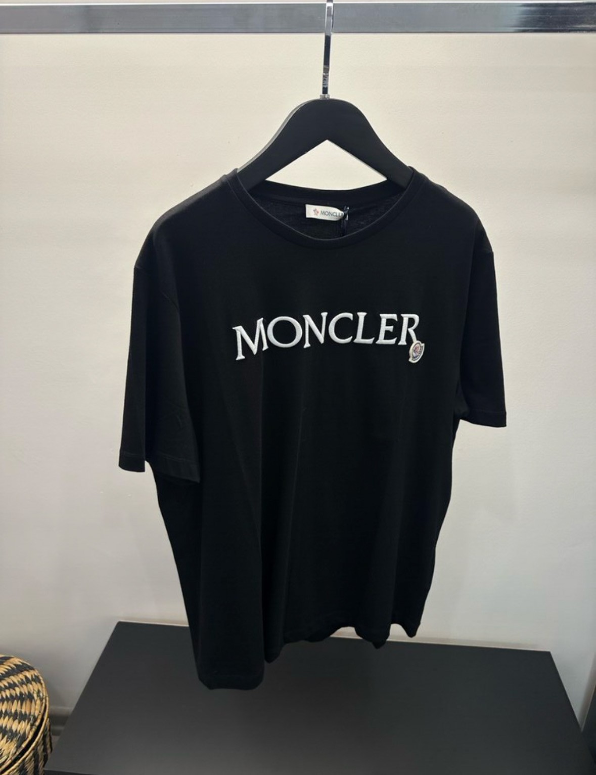 Moncler Siyah Logo Print Siyah Tişört