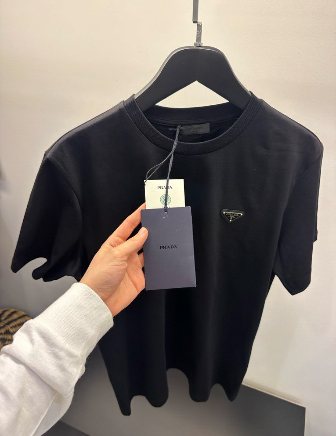 Prada Klasik Logo Plaka Tişört 