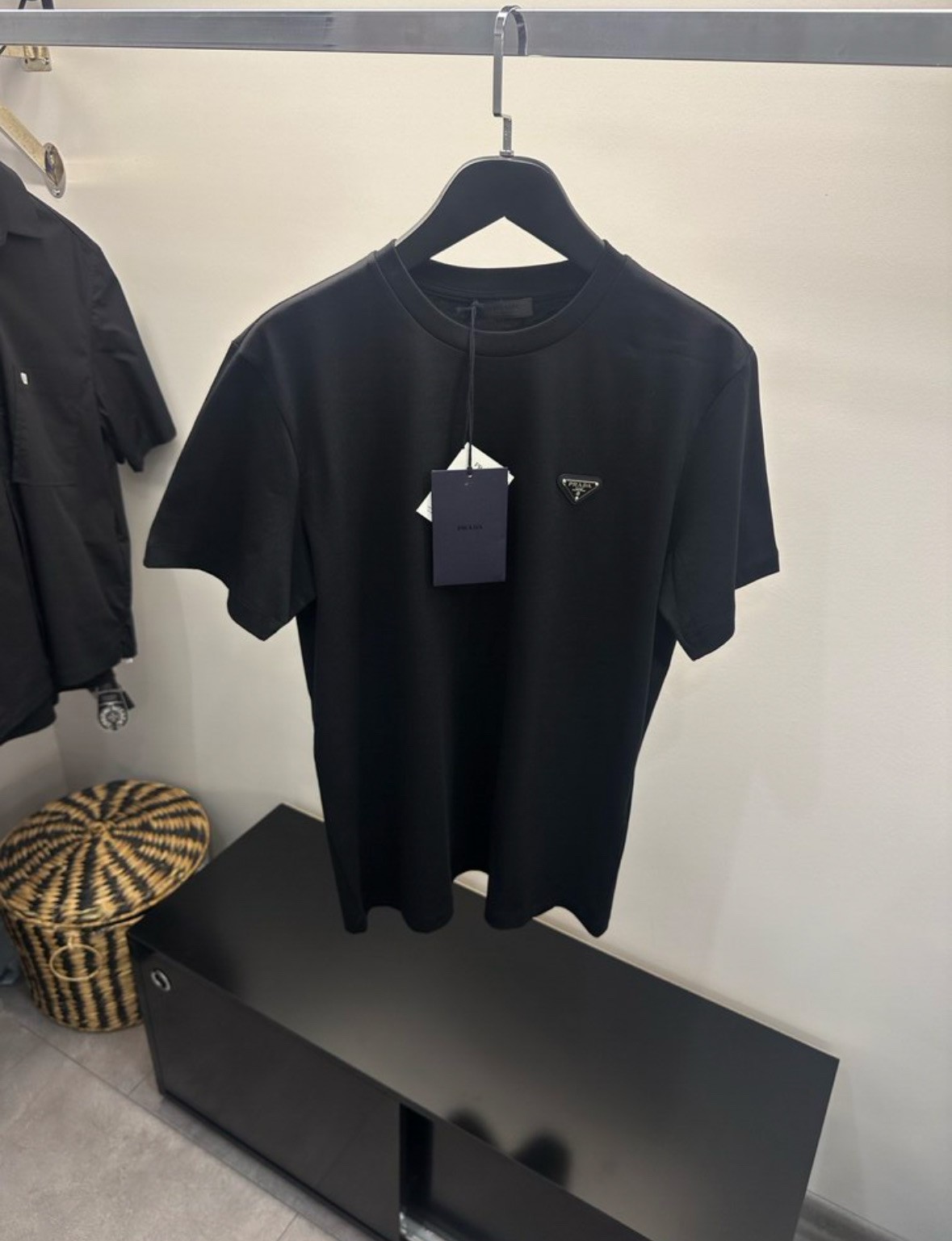 Prada Klasik Logo Plaka Tişört 