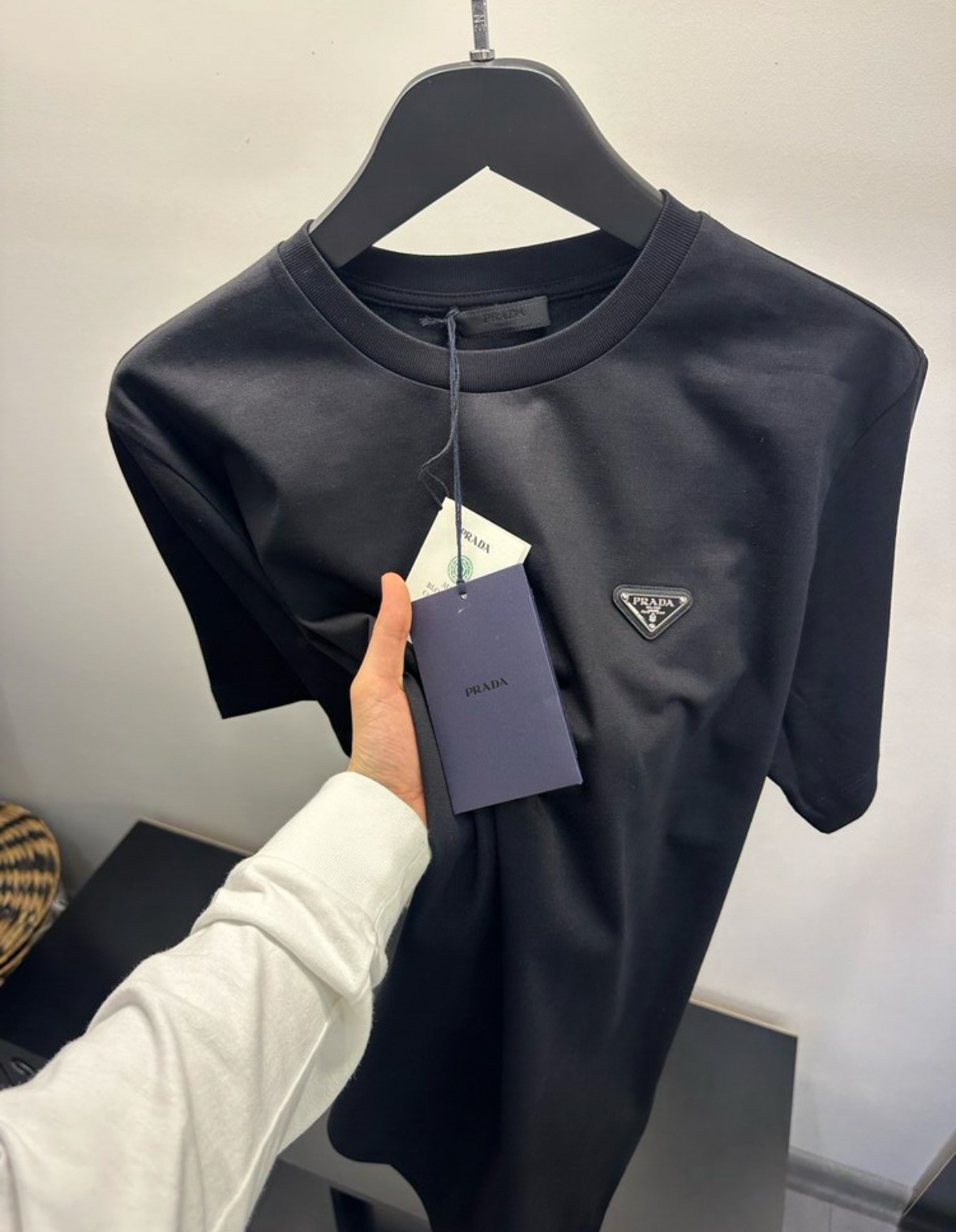 Prada Klasik Logo Plaka Tişört 