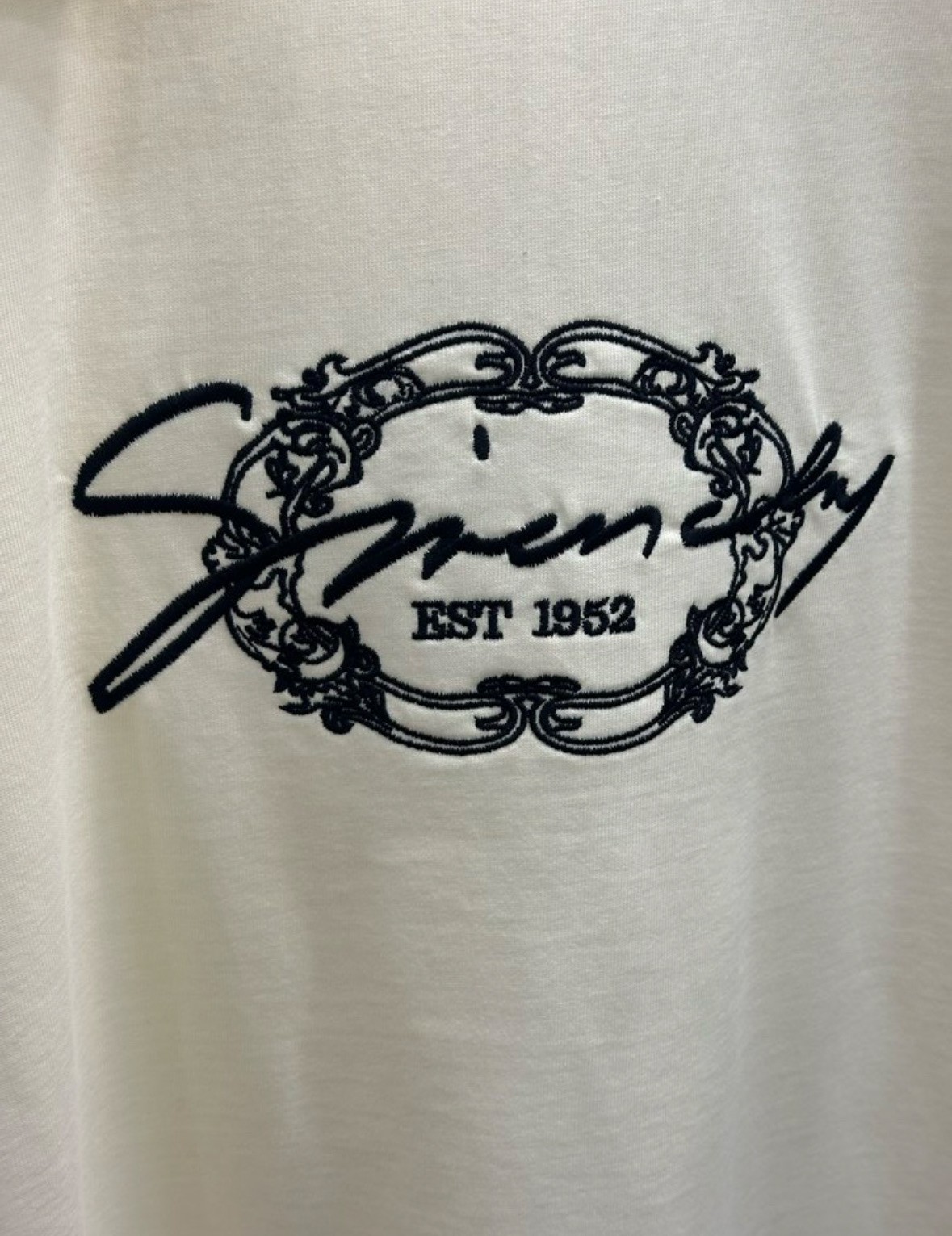 Givenchy Krem Rengi Ön Logo Tişört