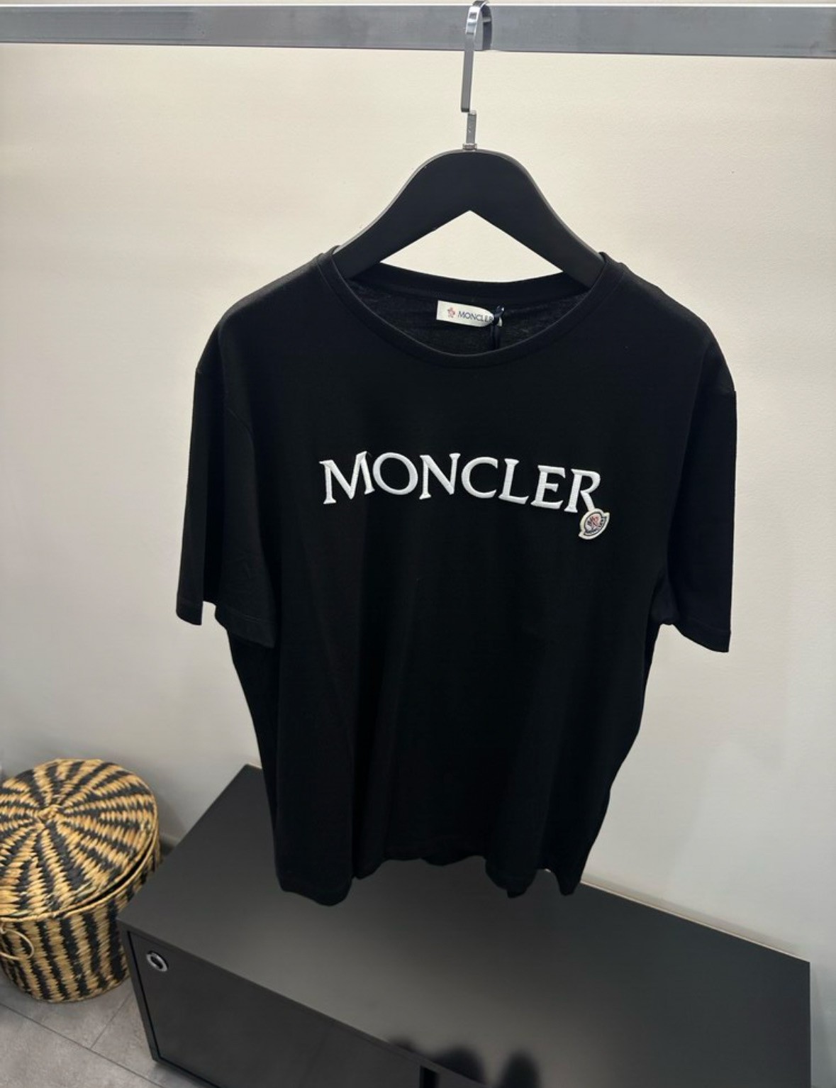 Moncler Siyah Logo Print Siyah Tişört