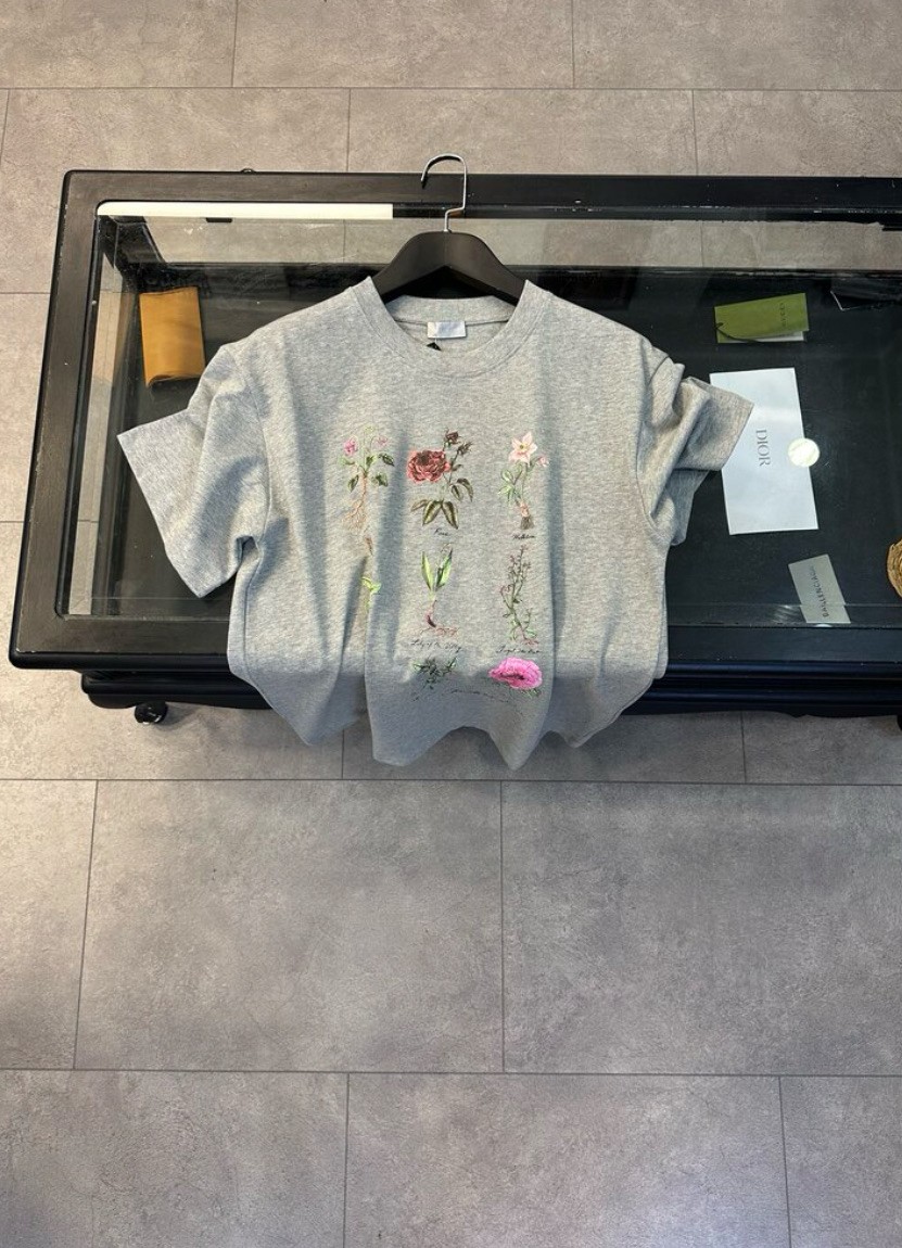 Christian Dior Gri Çiçek Desenli Tişört
