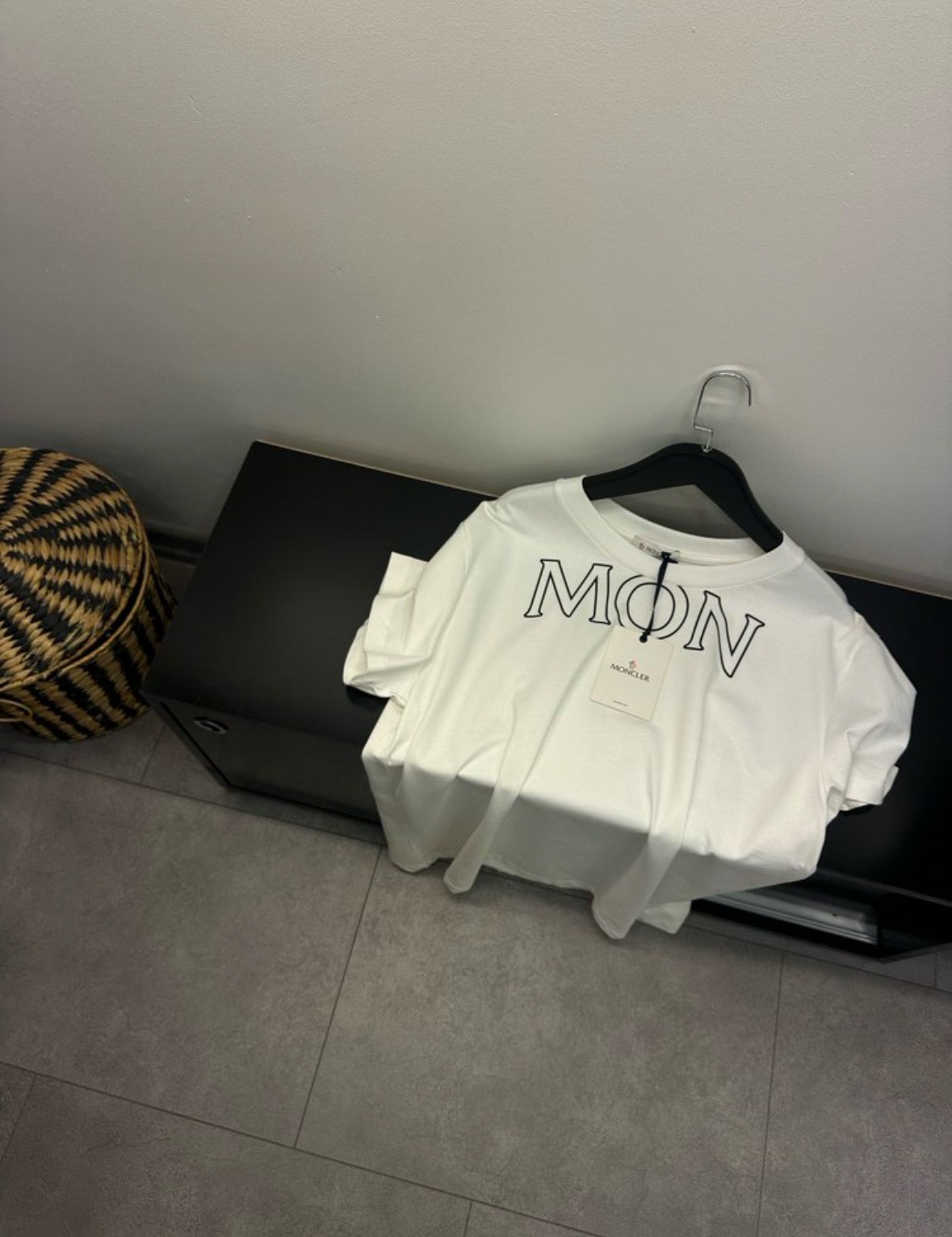 Moncler Beyaz Ön & Arka Baskı Tişört
