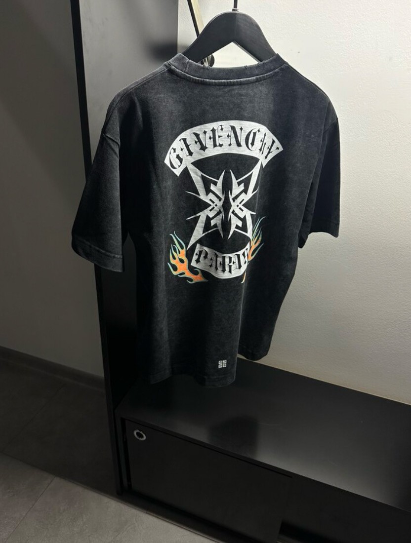 Givenchy Yıkamalı Sırt Baskılı Tişört
