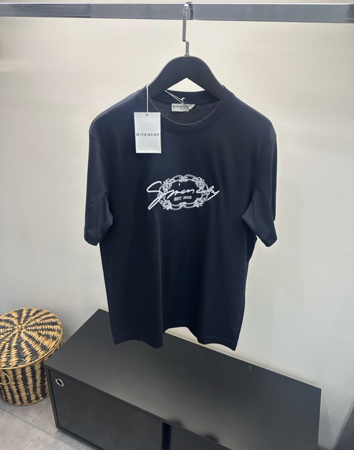 Givenchy Ön Nakışlı Logo Tişört
