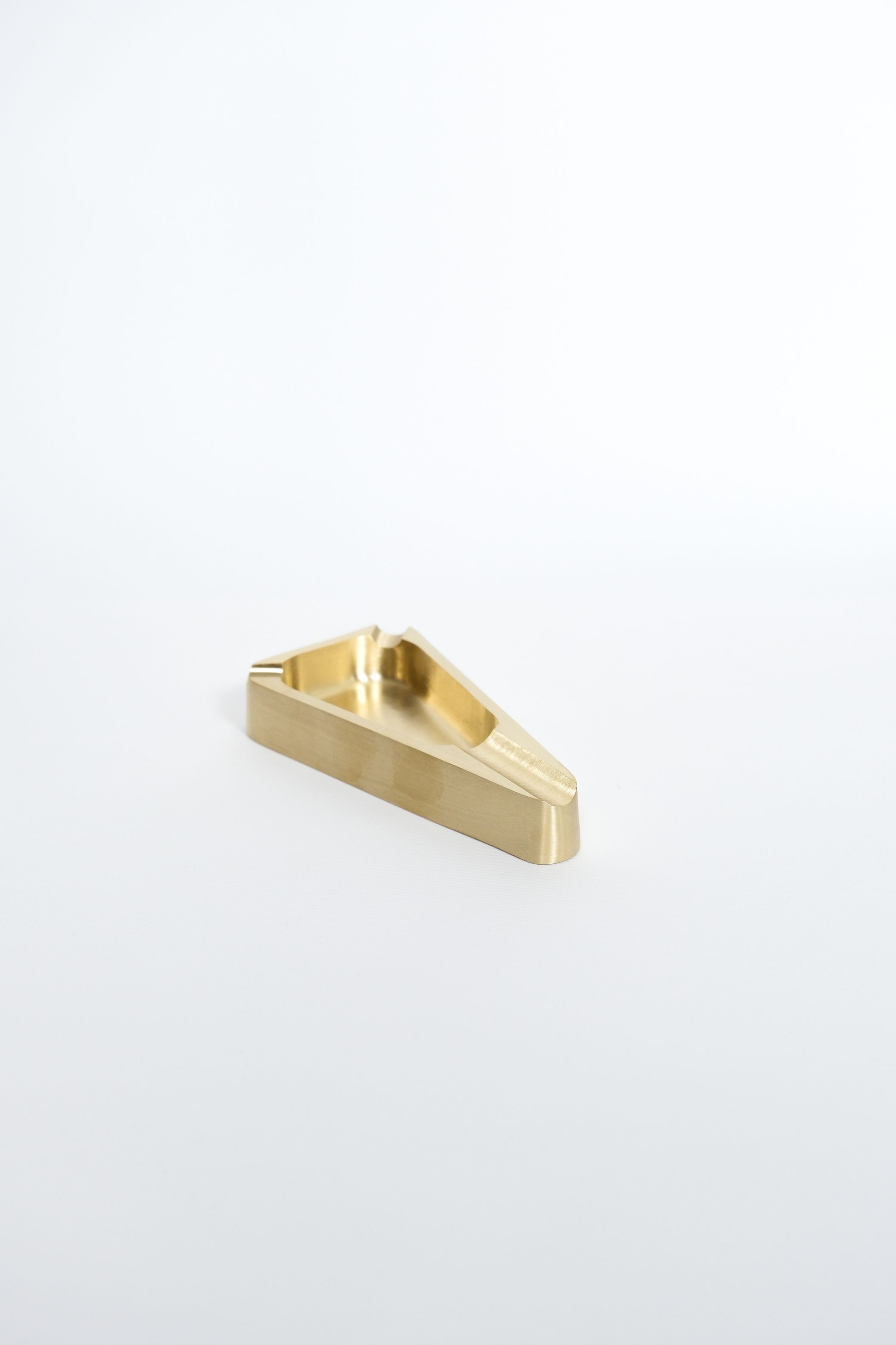 Brass Cigar Ashtray - Modern Design with Cigar Holder Integration