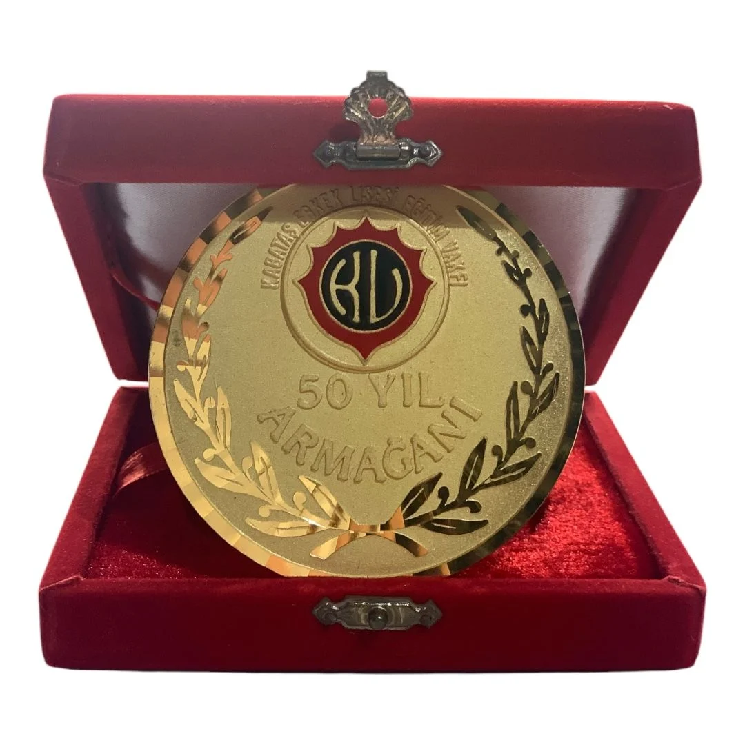 Kabataş Erkek Lisesi Eğitim Vakfı 50. Yıl Madalyonu (Kutulu)