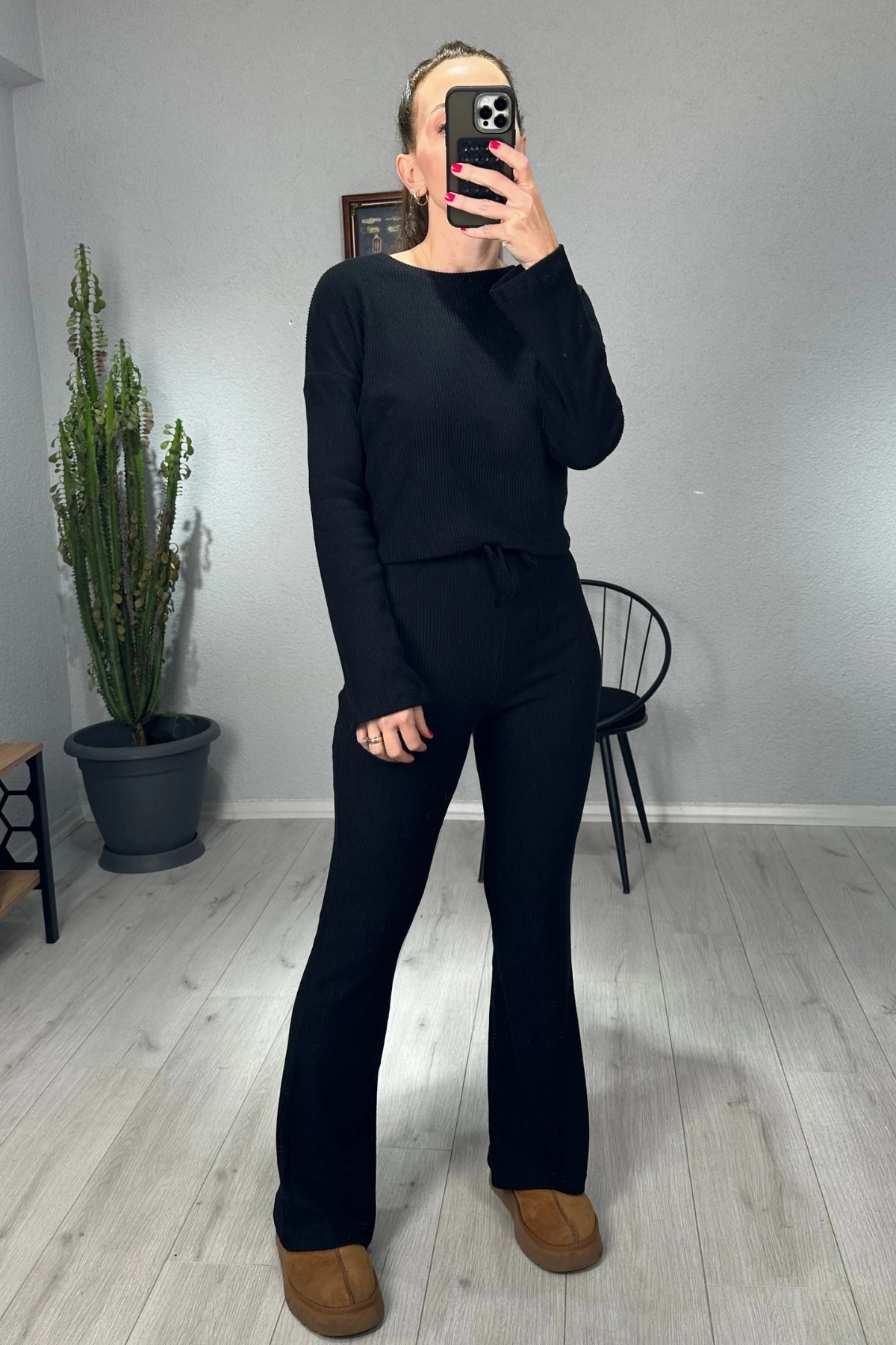 Bisiklet Yaka Crop Bol Paça Pantolon Takım - Siyah