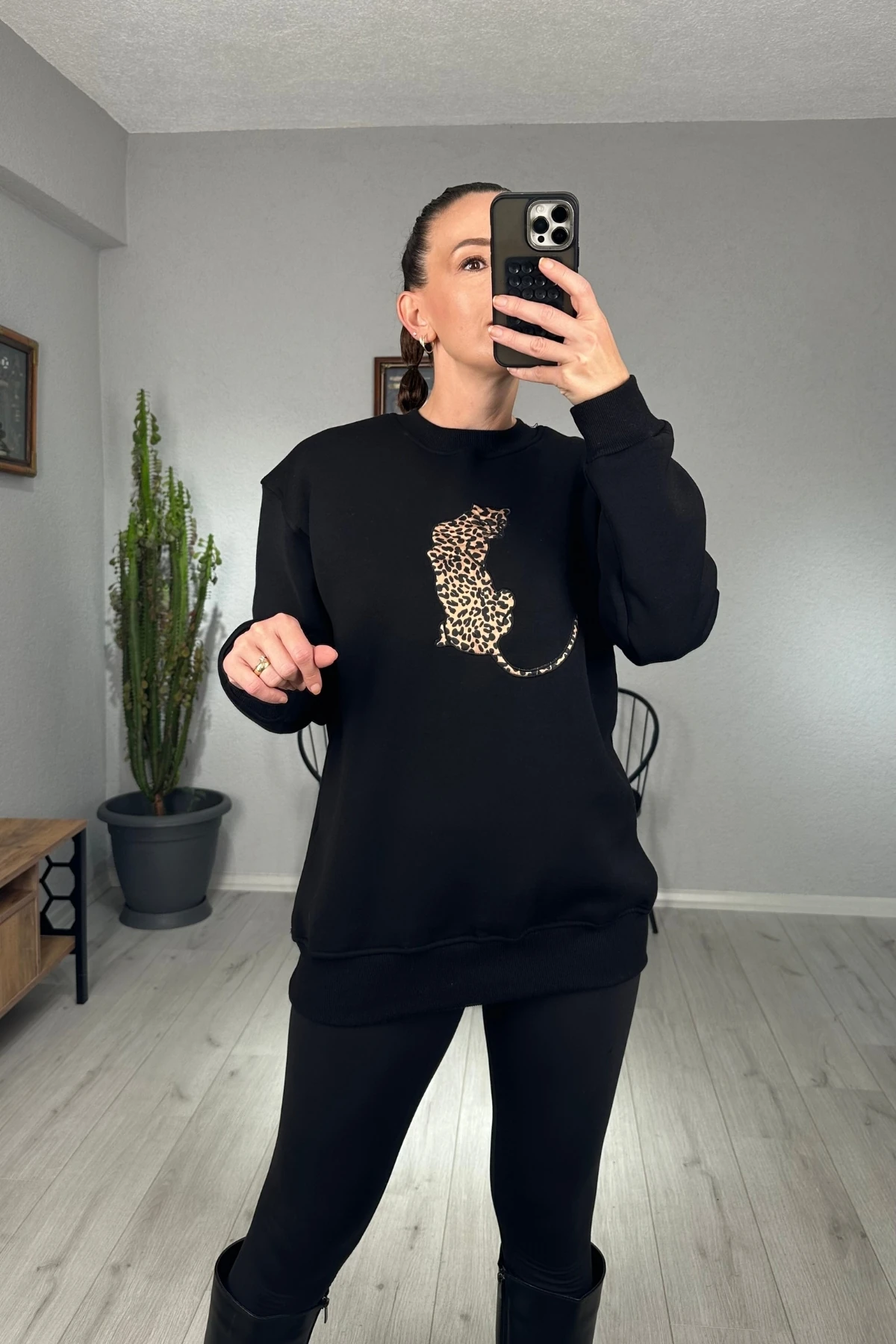 İçi Şardonlu Leopar Baskılı Sweatshirt