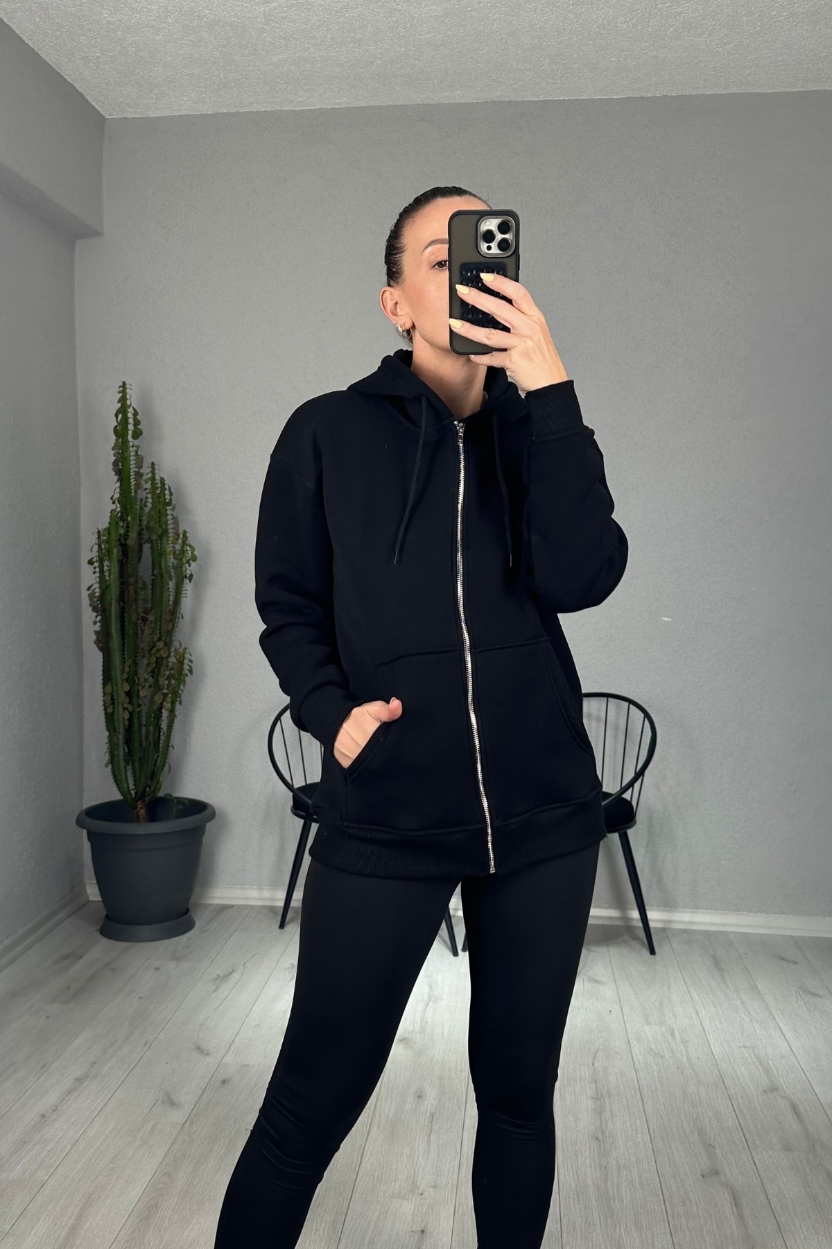 Oversize Şardonlu Kapşonlu ve Önden Fermuarlı Sweatshirt