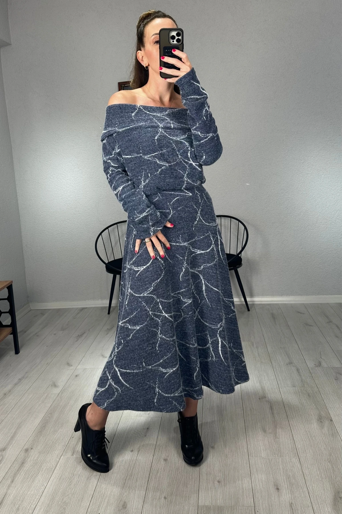 Yumoş Triko Madonna Yaka Etekli Takım