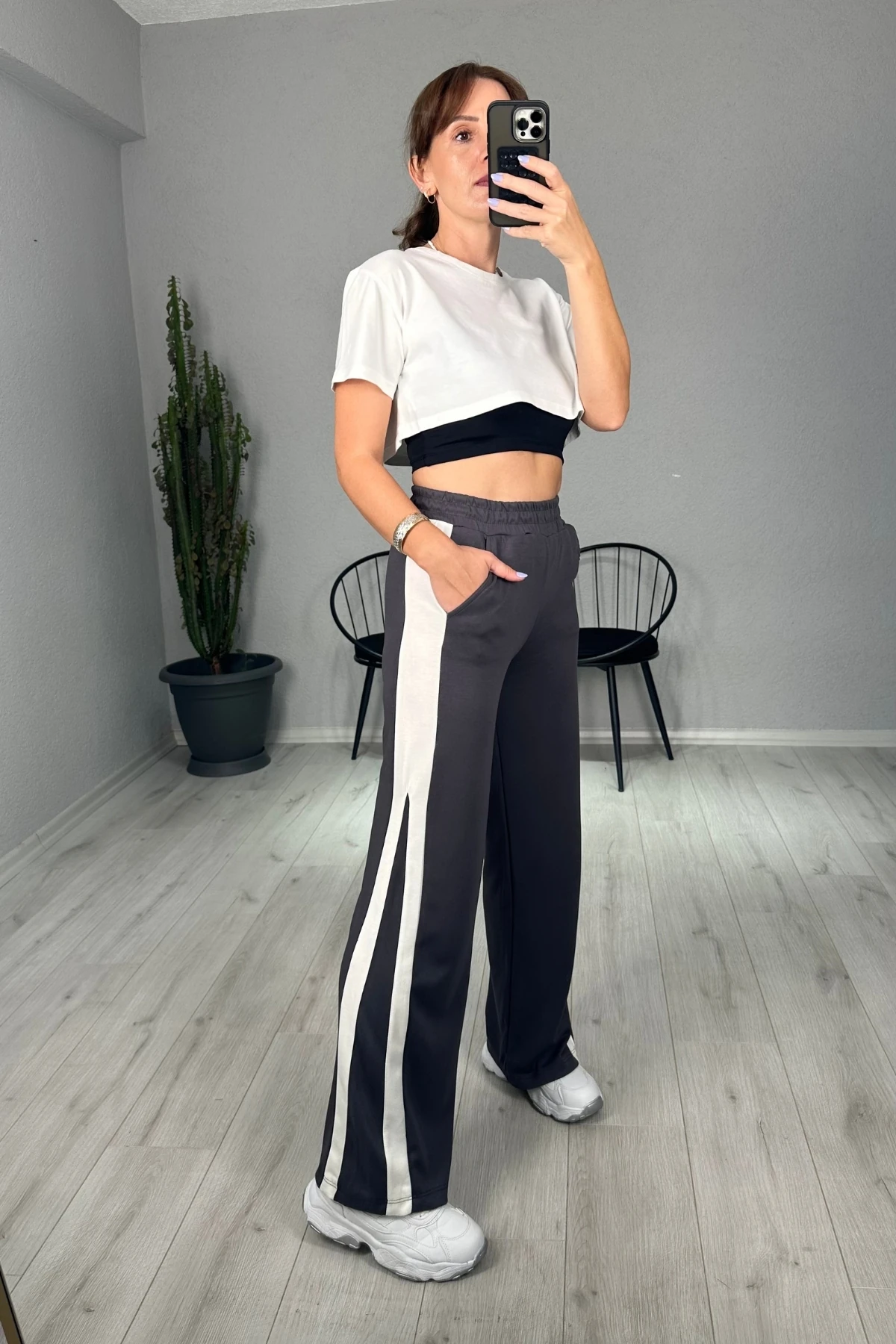 Modal Kumaş Üçgen Şerit Detaylı Eşofman Altı 