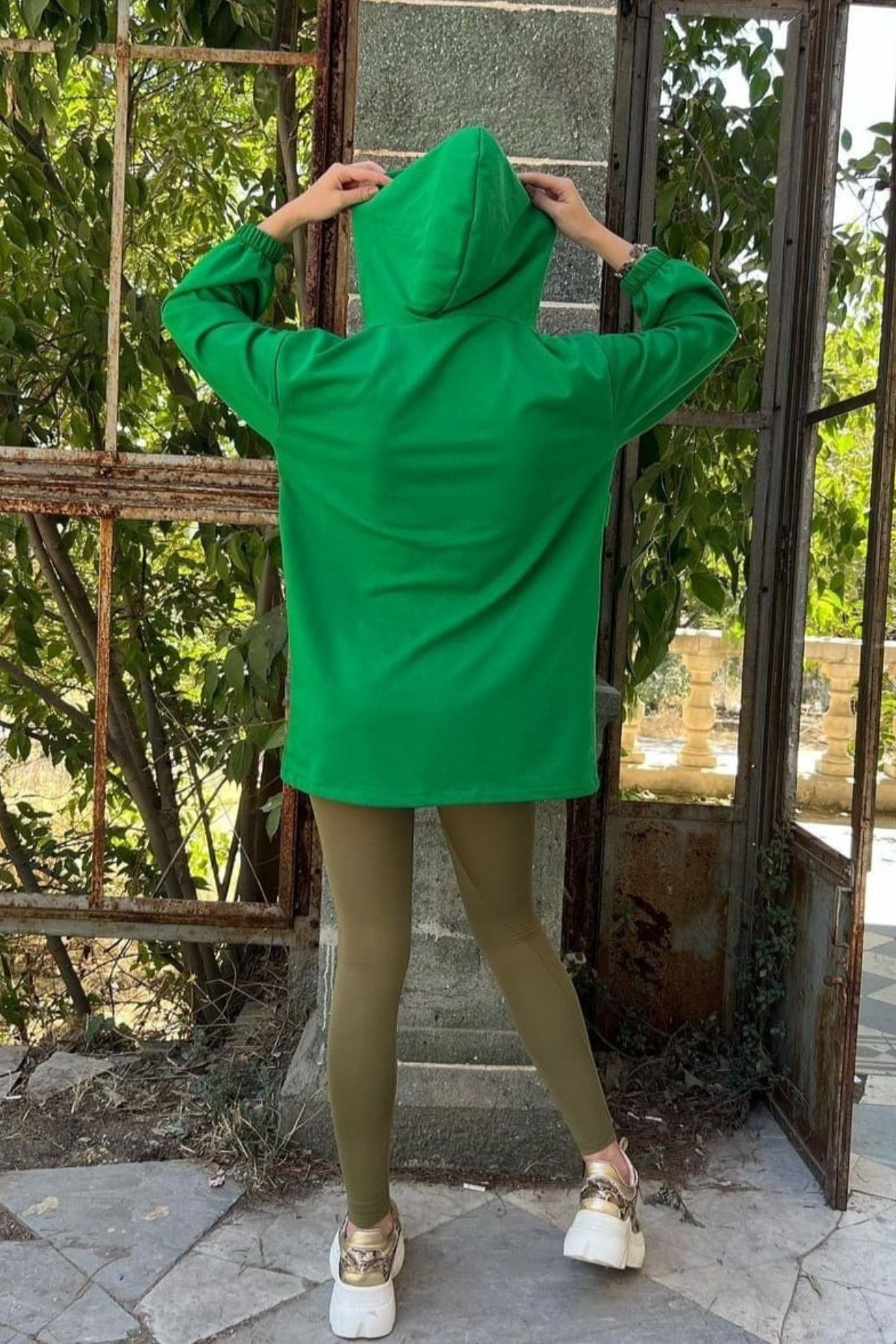 Kadın Kapşonlu Oversize Sweatshirt