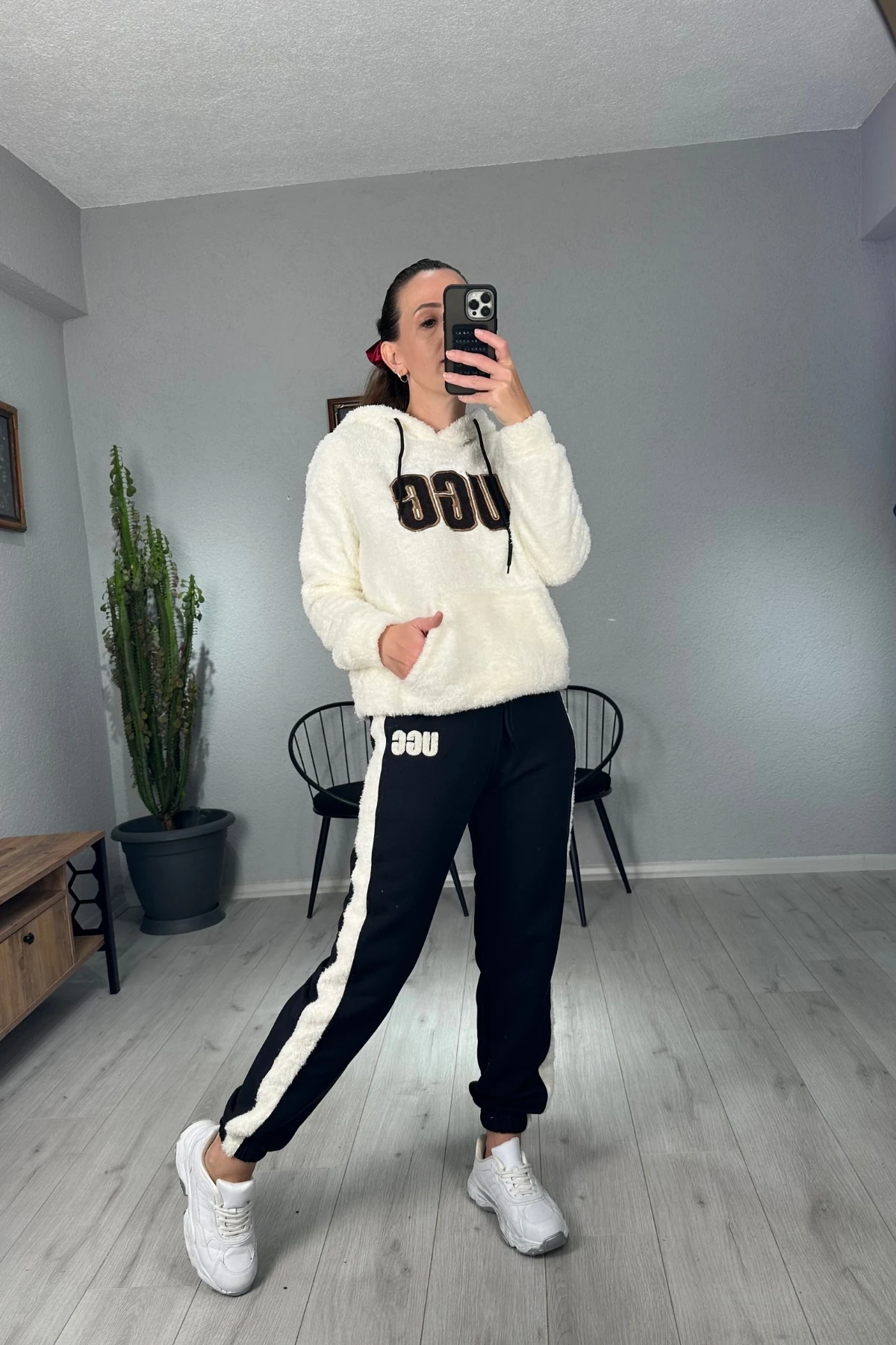 Ugg Nakışlı Peluş Takım