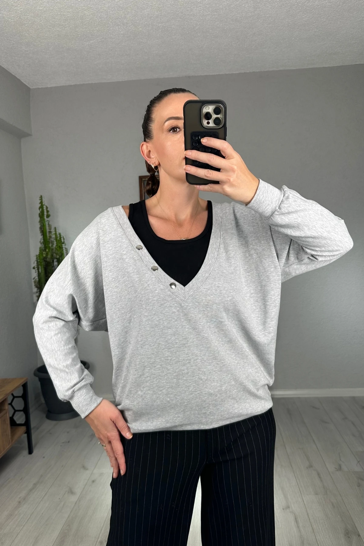 Çizgili Pantolonlu Üçlü Takım 