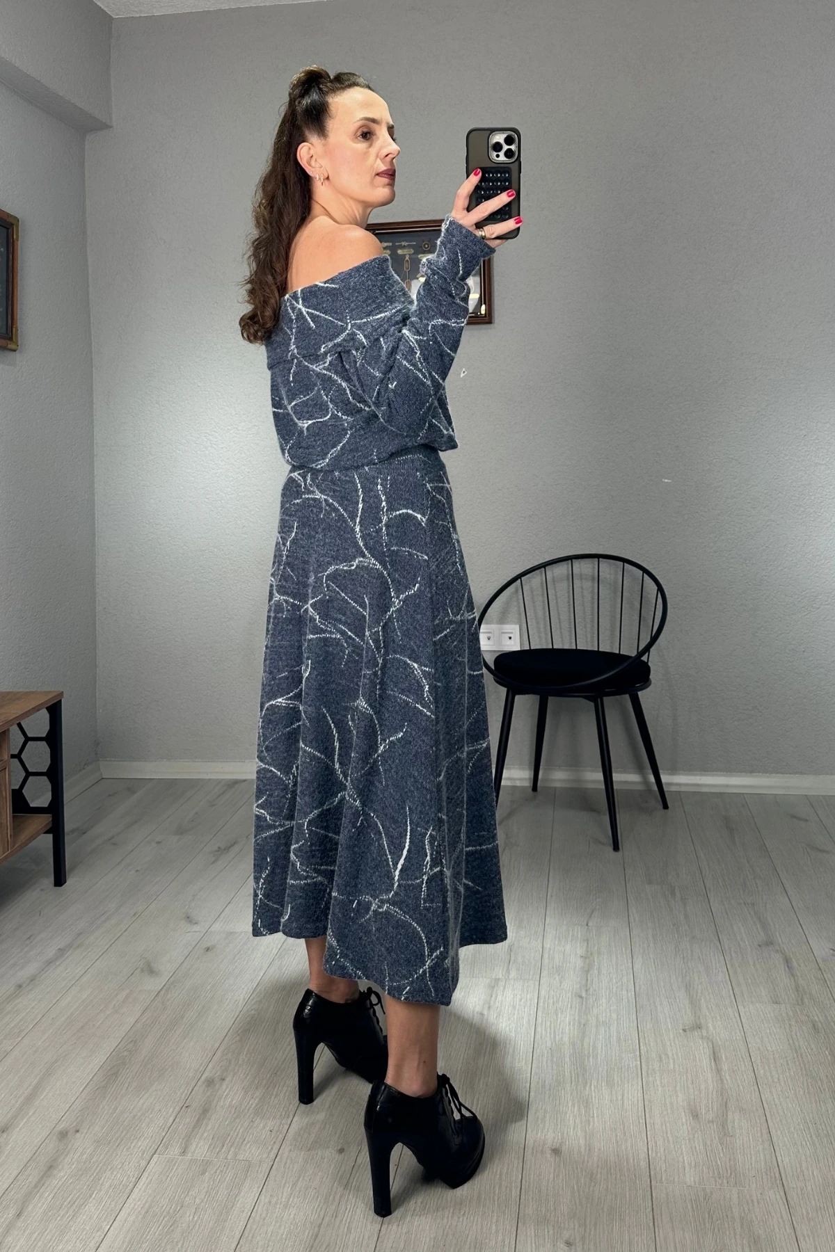 Yumoş Triko Madonna Yaka Etekli Takım