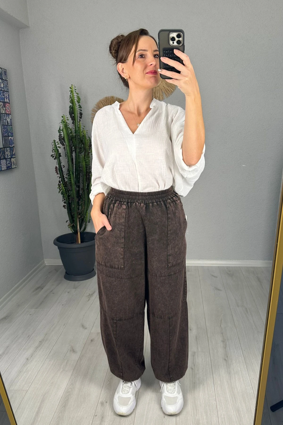 Paçası Lastik Detaylı Gabardin Pantolon