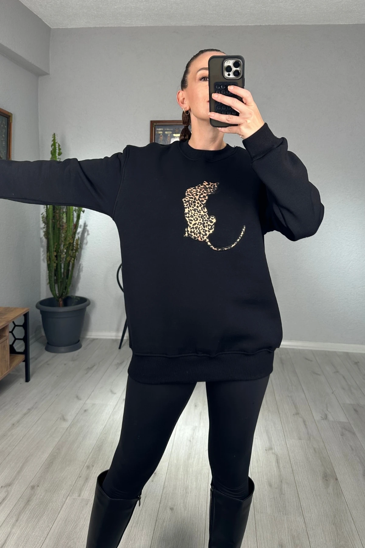 İçi Şardonlu Leopar Baskılı Sweatshirt